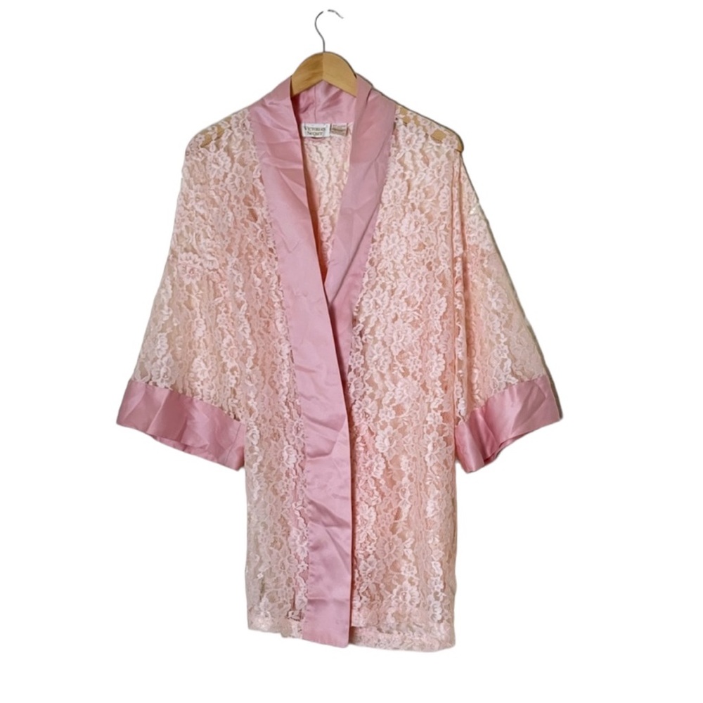 Victoria’s Secret | Vintage gold label lace robe size medium